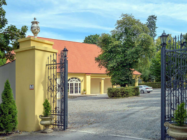 Svatební místo - Netradiční prostory v areálu zámku Úmonín